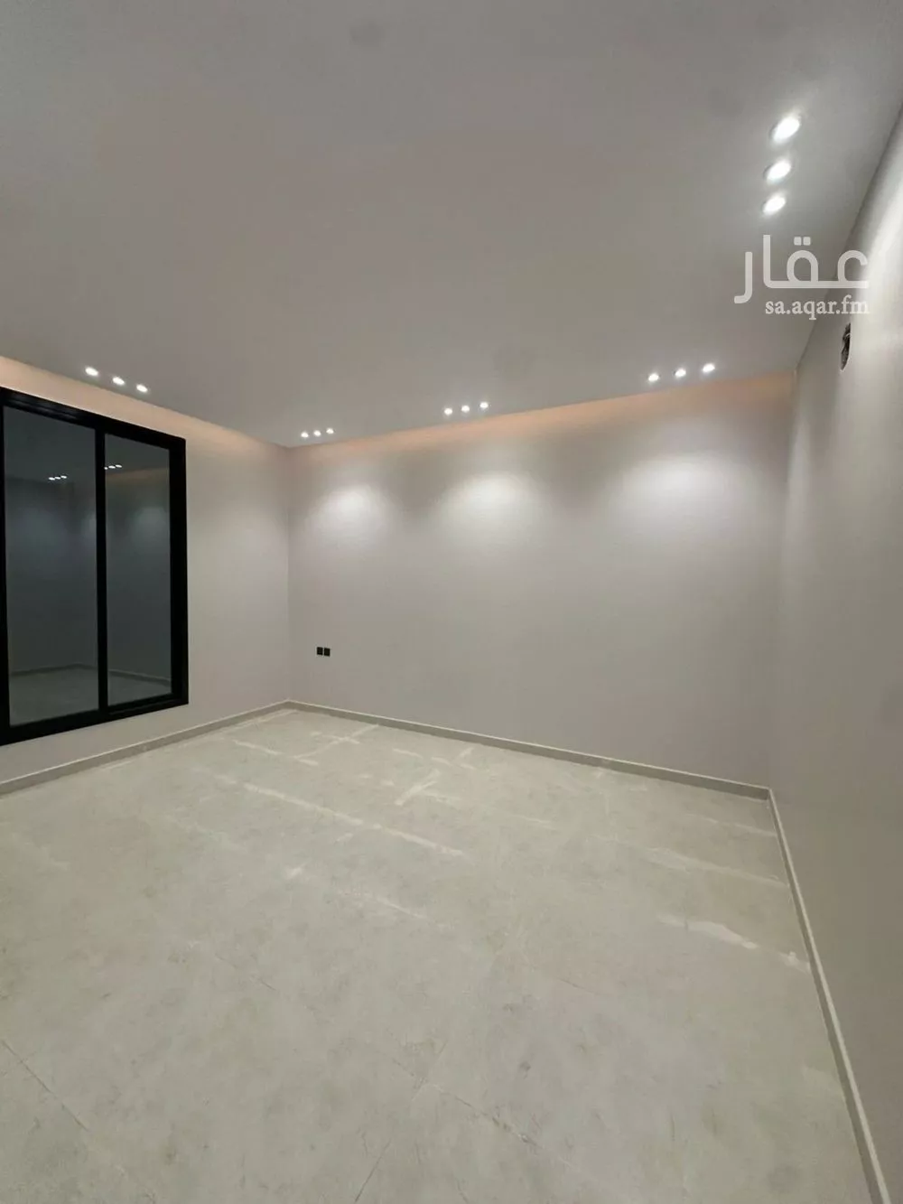 فيلا 4 غرف في طويق 16