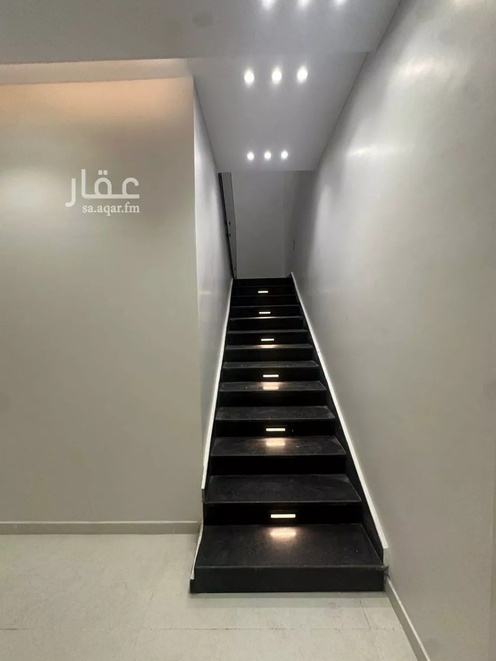 فيلا 4 غرف في طويق 19