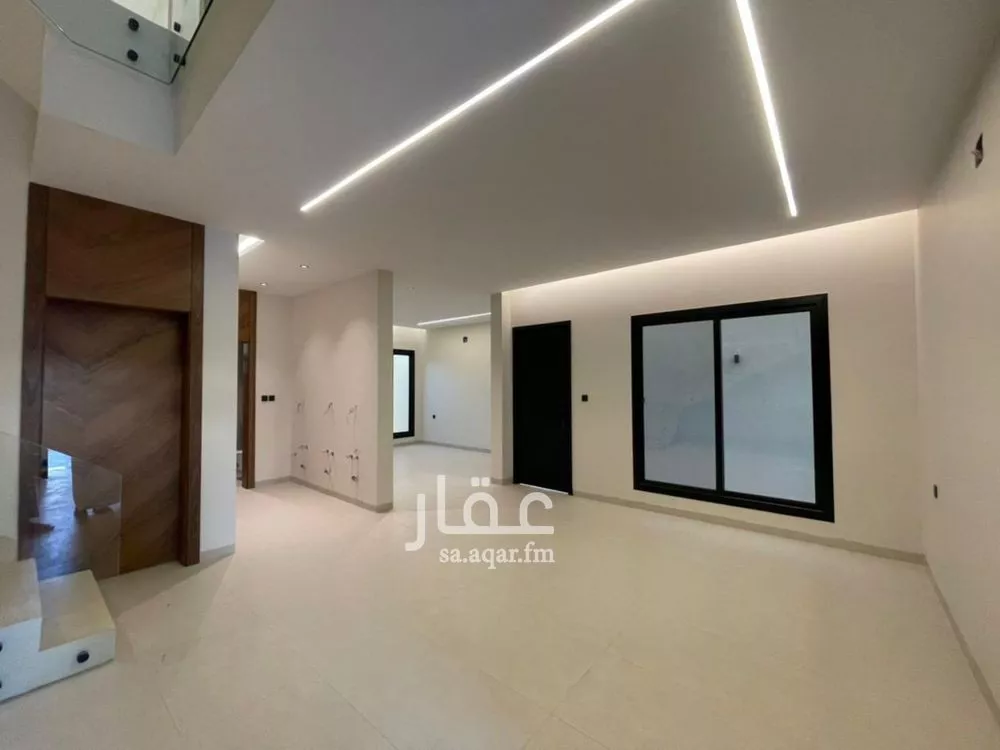فيلا 5 غرف في العارض 10