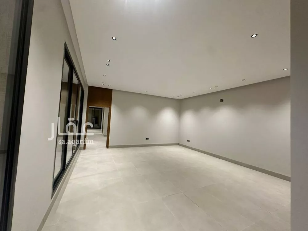 4 bedroom villa in Al Narjis 9