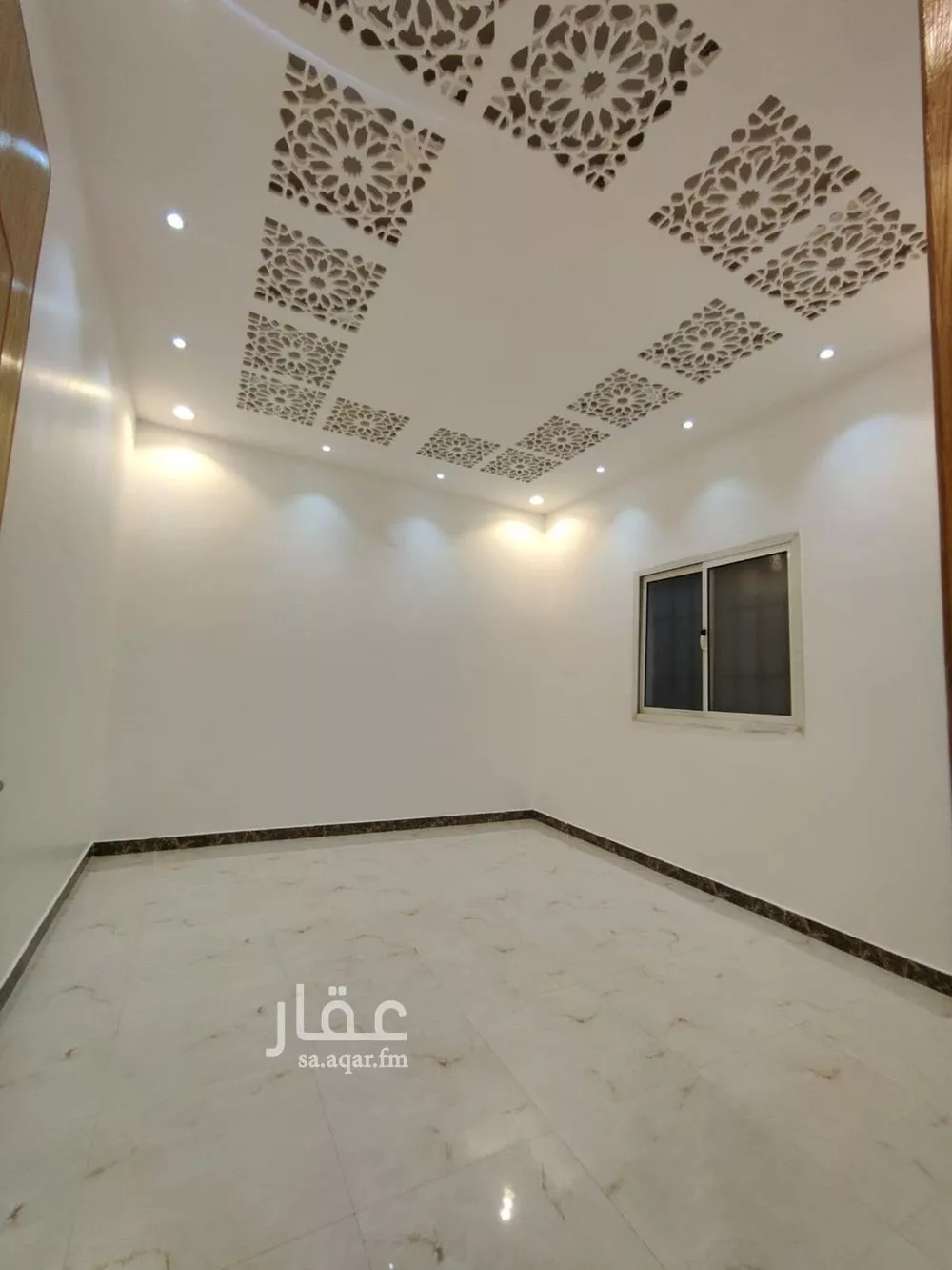فيلا 4 غرف في الرمال 5