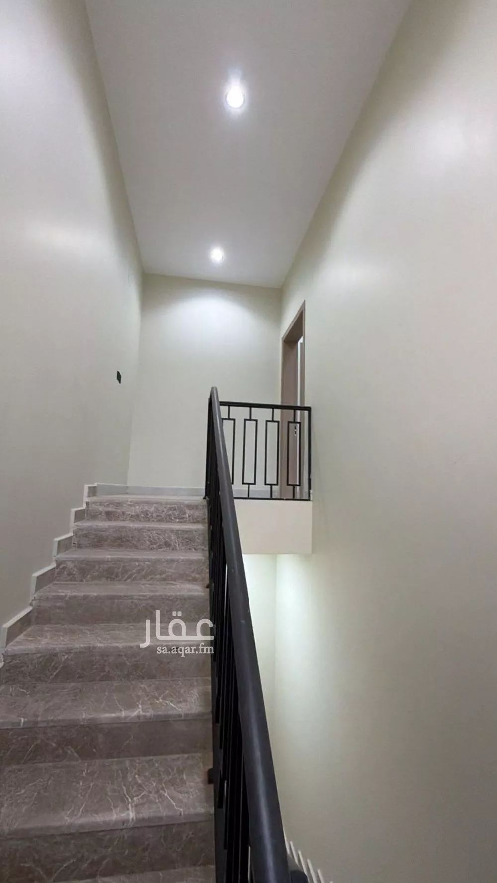 فيلا 4 غرف في الرمال 4