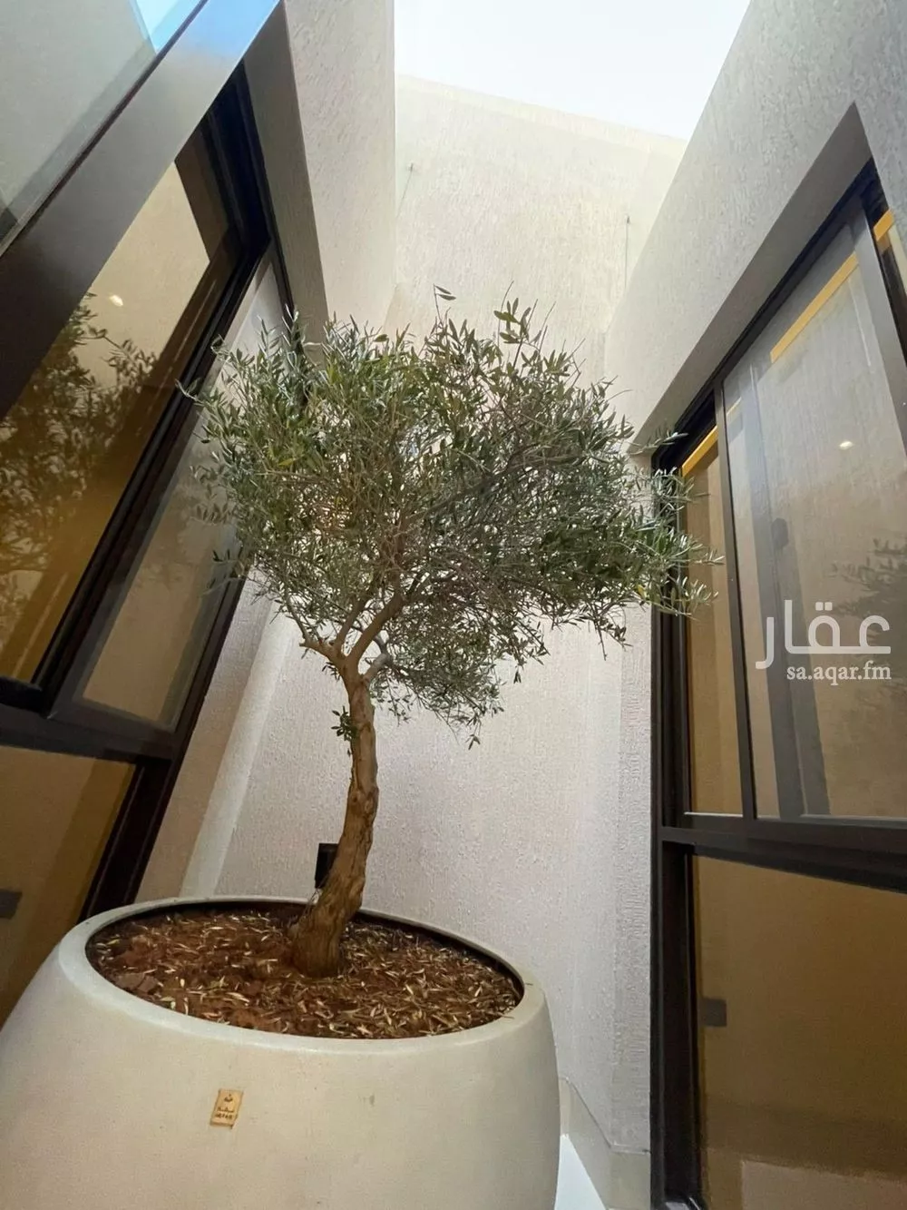 فيلا 5 غرف في العارض 10