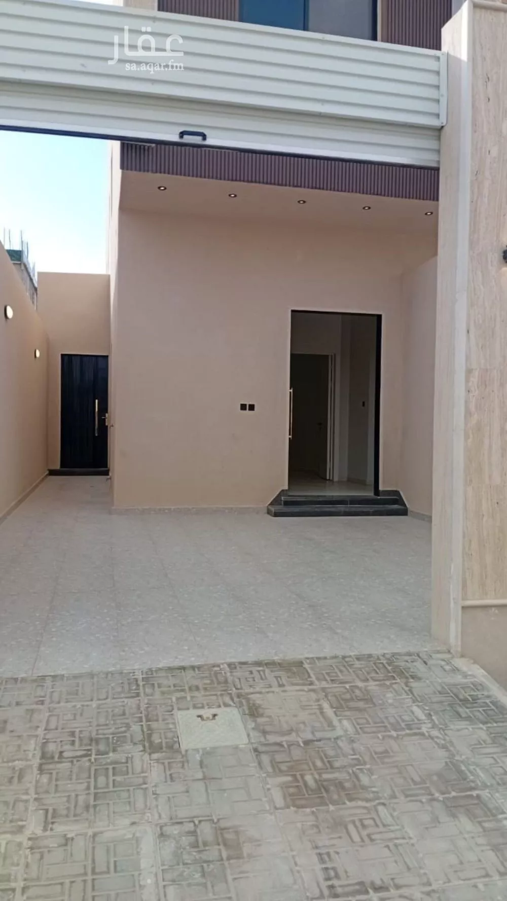8 bedroom villa in Al Janadriyah 4