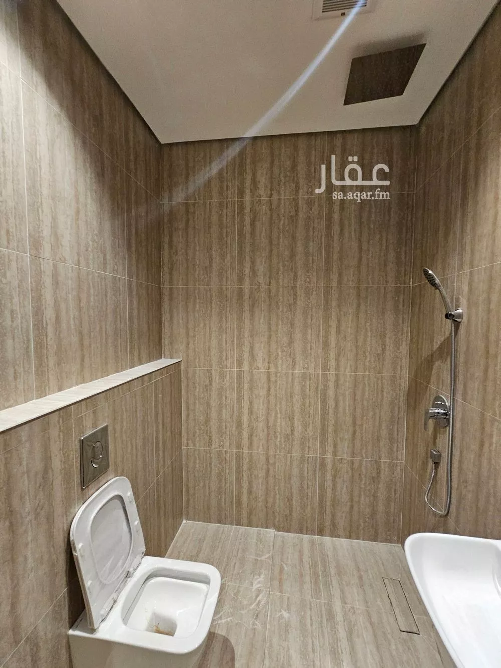4 bedroom villa in Al Narjis 18