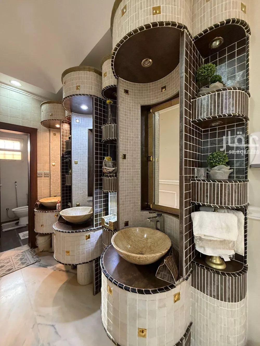 8 bedroom villa in Al Munsiyah 10
