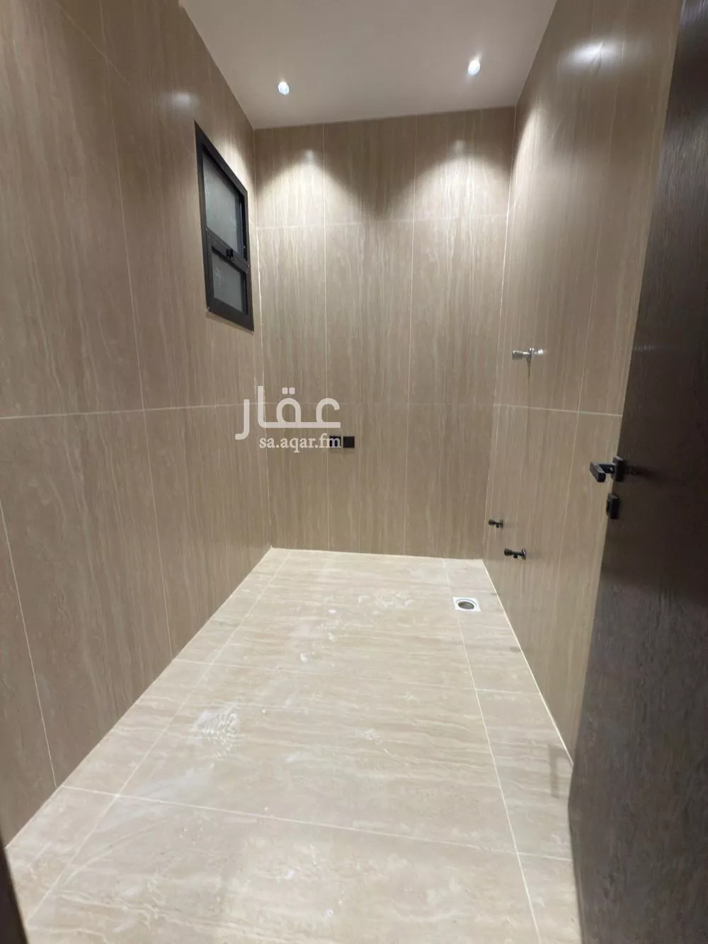 6 bedroom villa in Al Uraija Al Gharbiyah 11