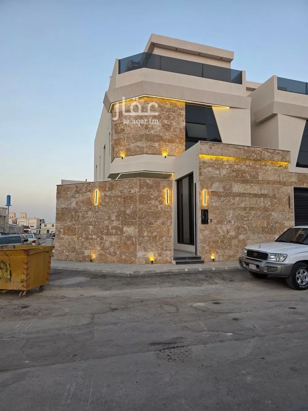 7 bedroom villa in Dhahrat Namar 3