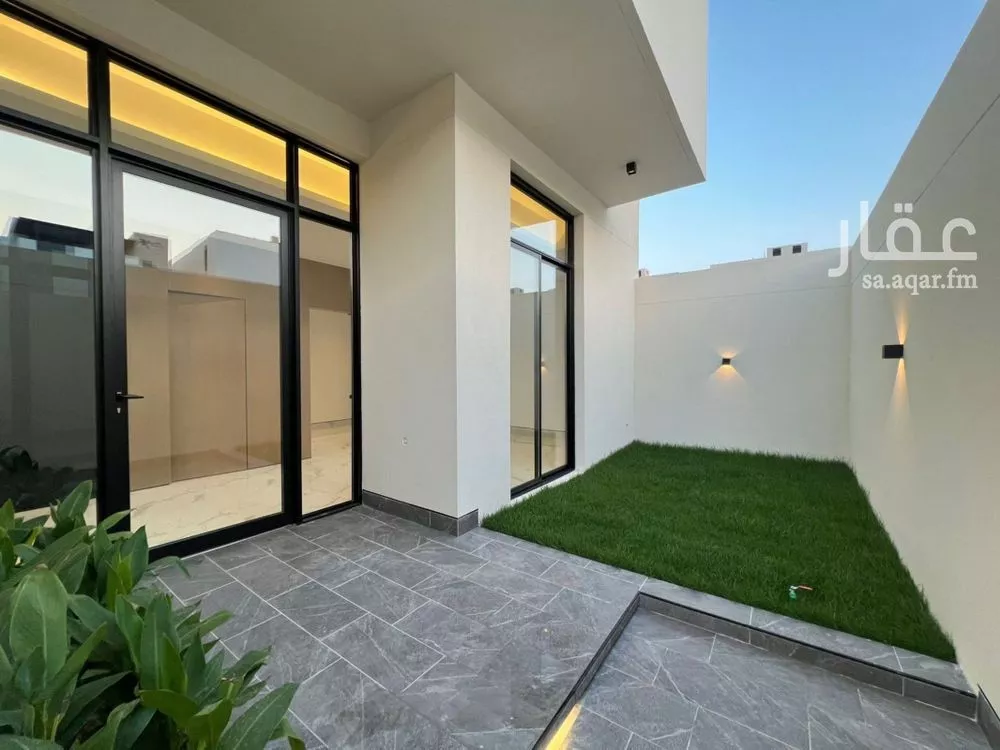 5 bedroom villa in Al Narjis 14