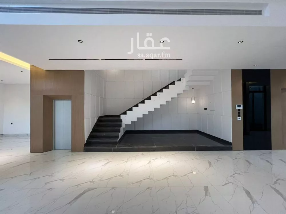 5 bedroom villa in Al Narjis 8