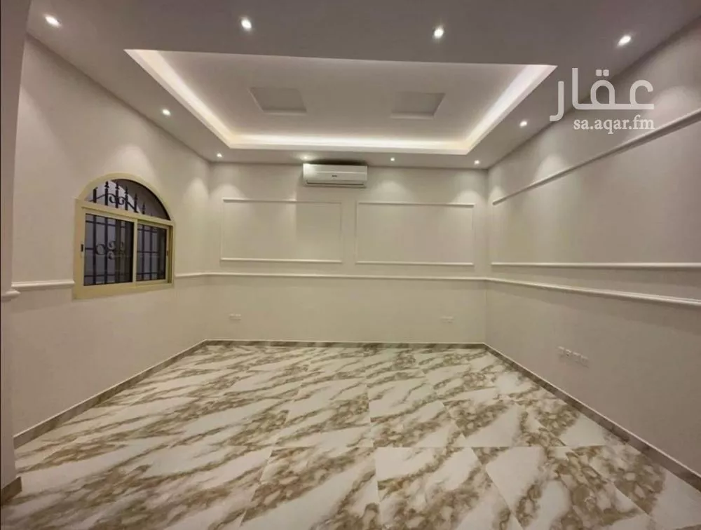 فيلا 9 غرف في العارض 4