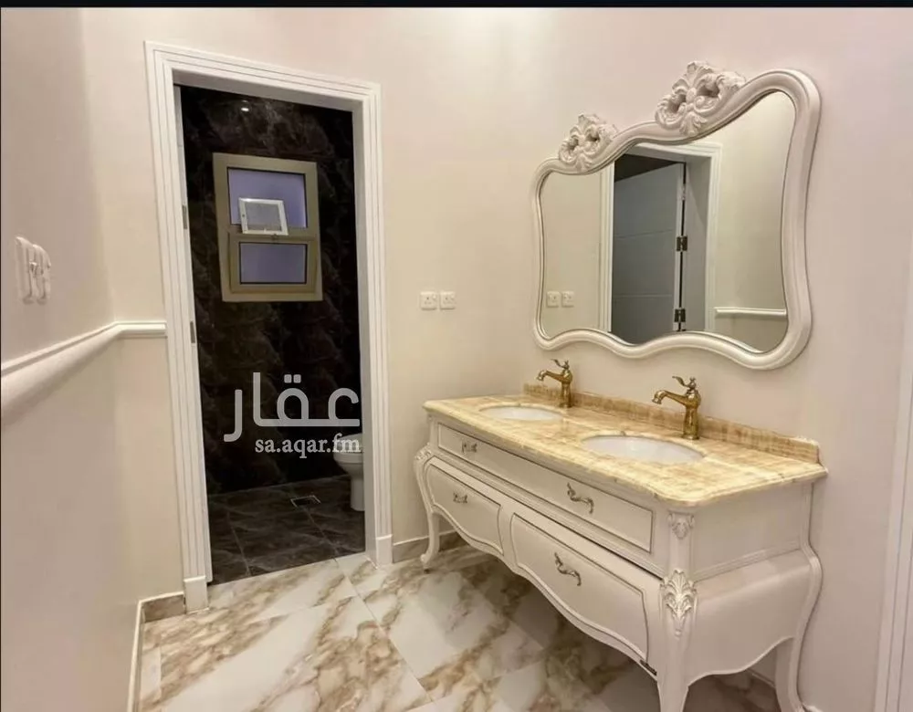 فيلا 9 غرف في العارض 5