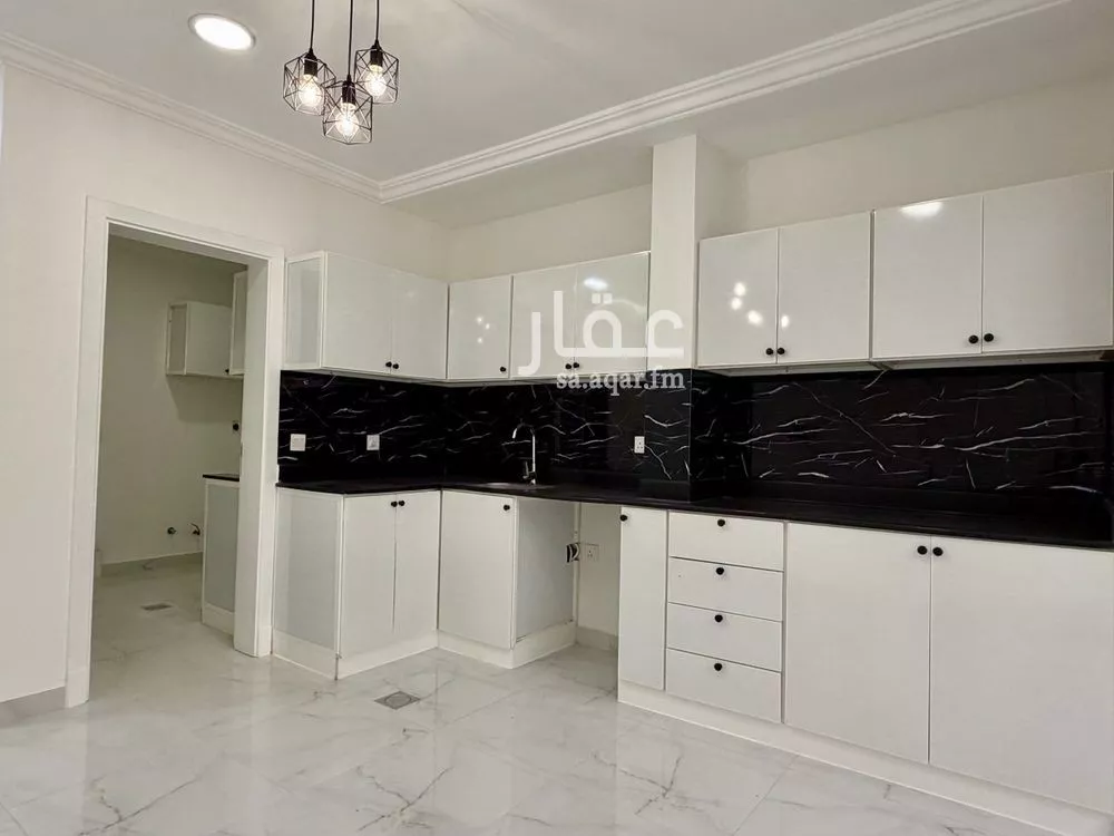 4 bedroom apartment in Ash Shulah, Eastern Province 6