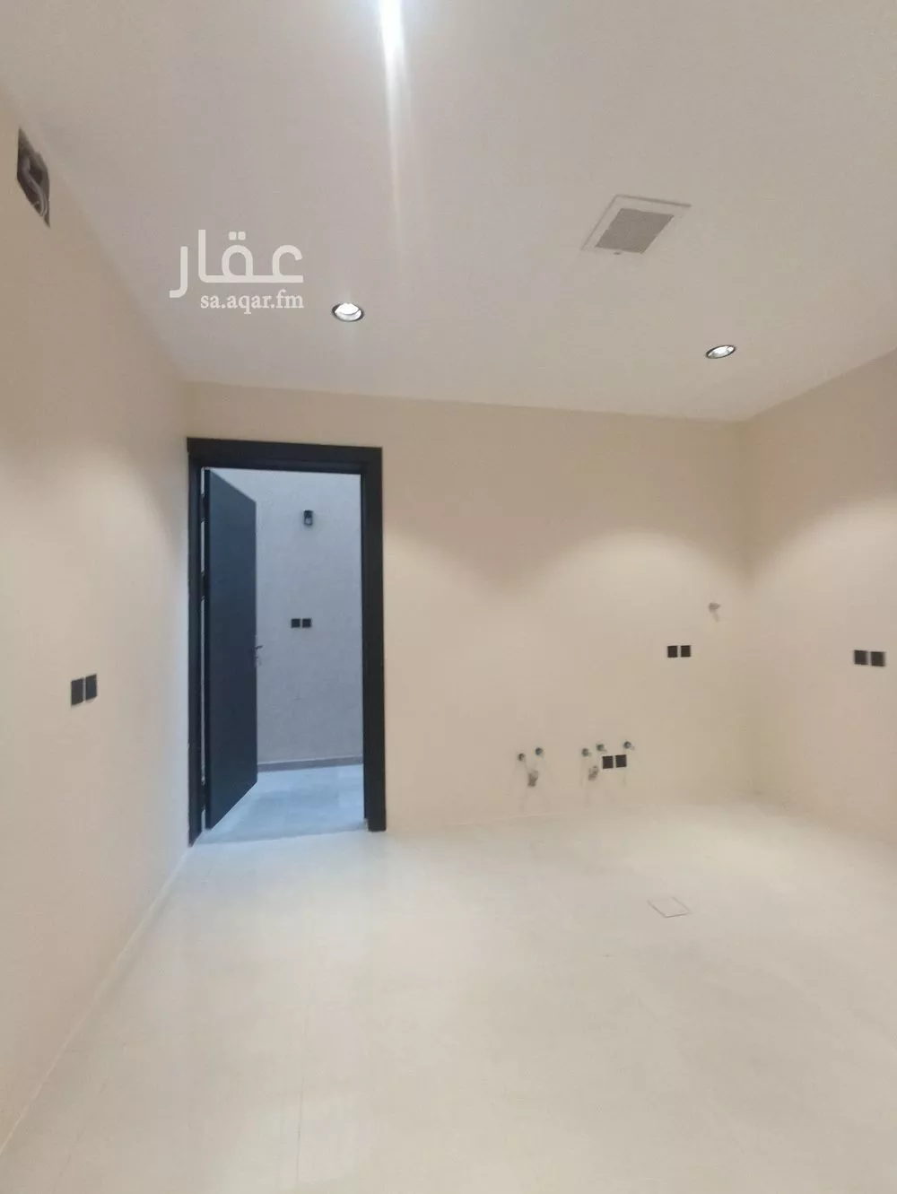 فيلا 6 غرف في العريجاء الغربية 10