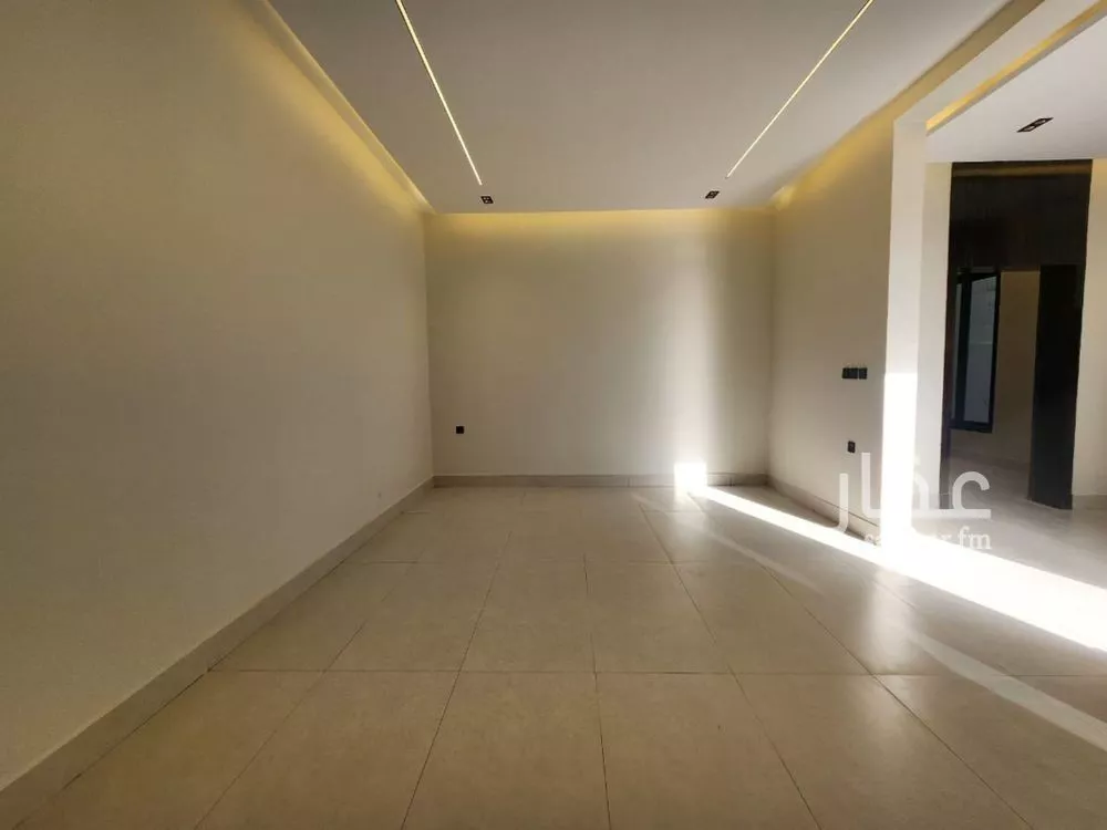 7 bedroom villa in Dirab 8