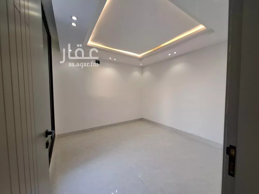 فيلا 5 غرف في بدر 12