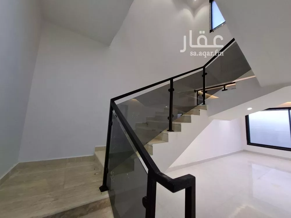 فيلا 5 غرف في بدر 21