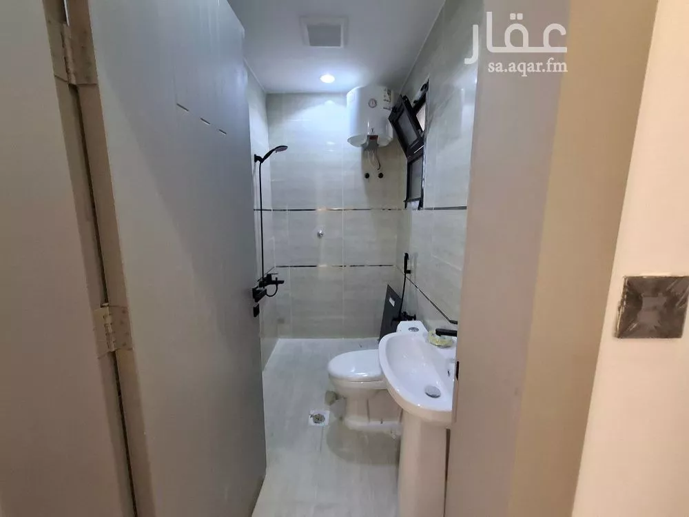 فيلا 5 غرف في بدر 4