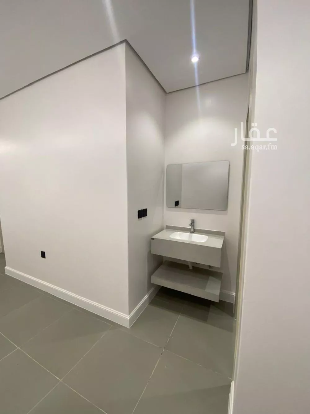 3 bedroom floor in Al Manar 9