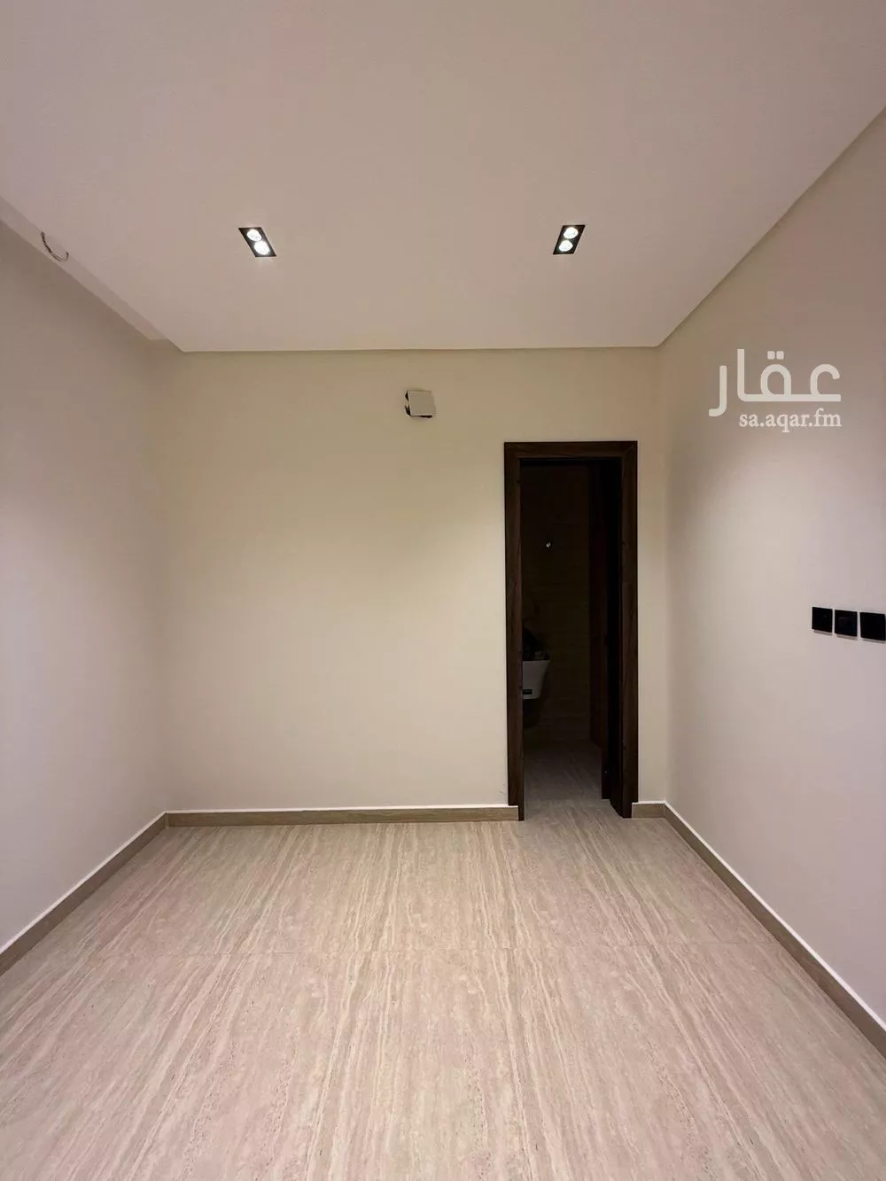 فيلا 4 غرف في السويدي الغربي 9