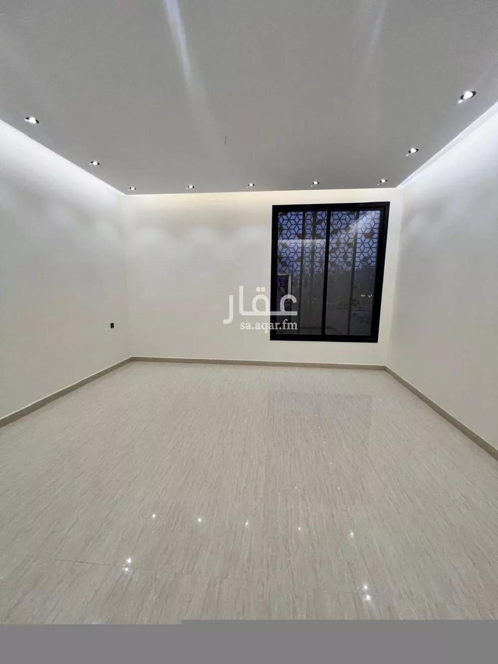 فيلا 4 غرف في طويق 19