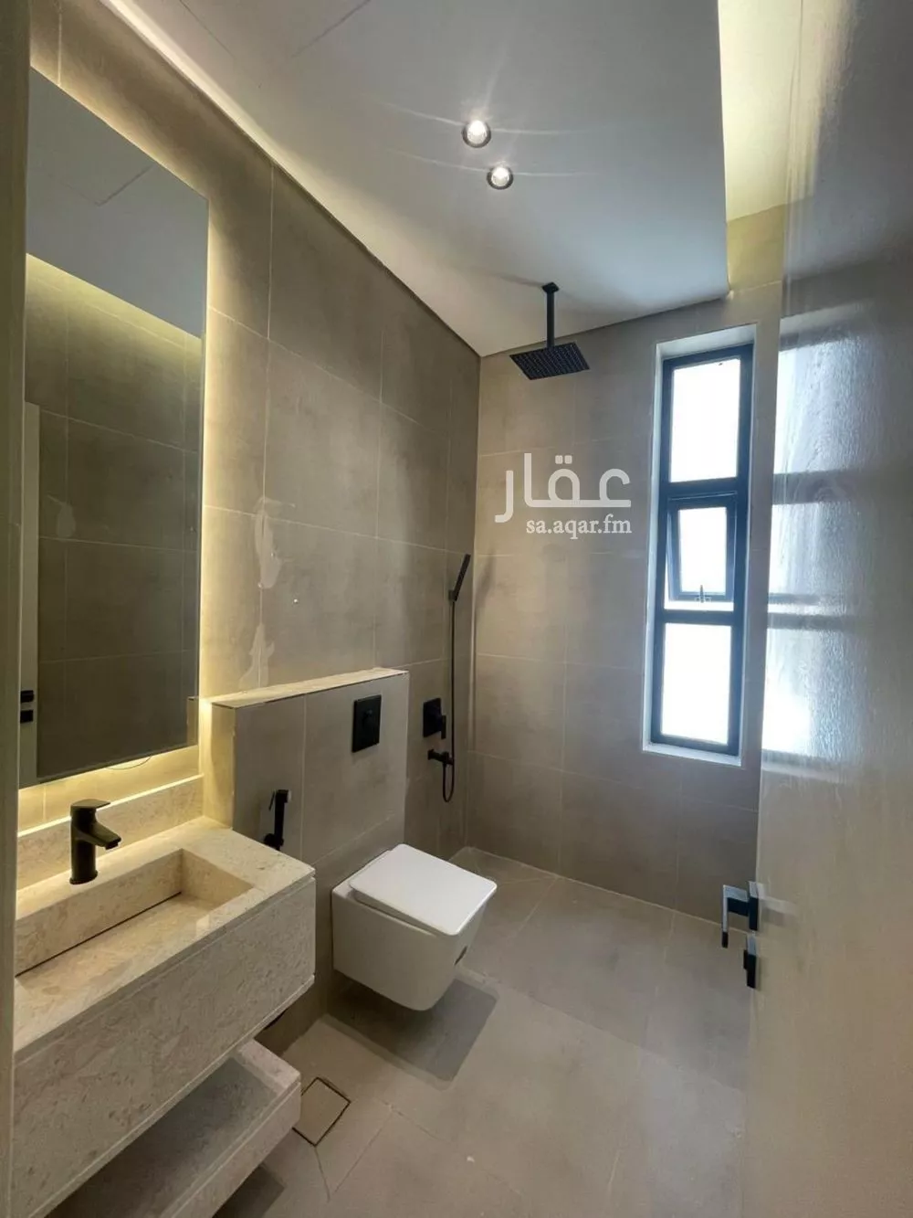 5 bedroom villa in Al Hazm 6