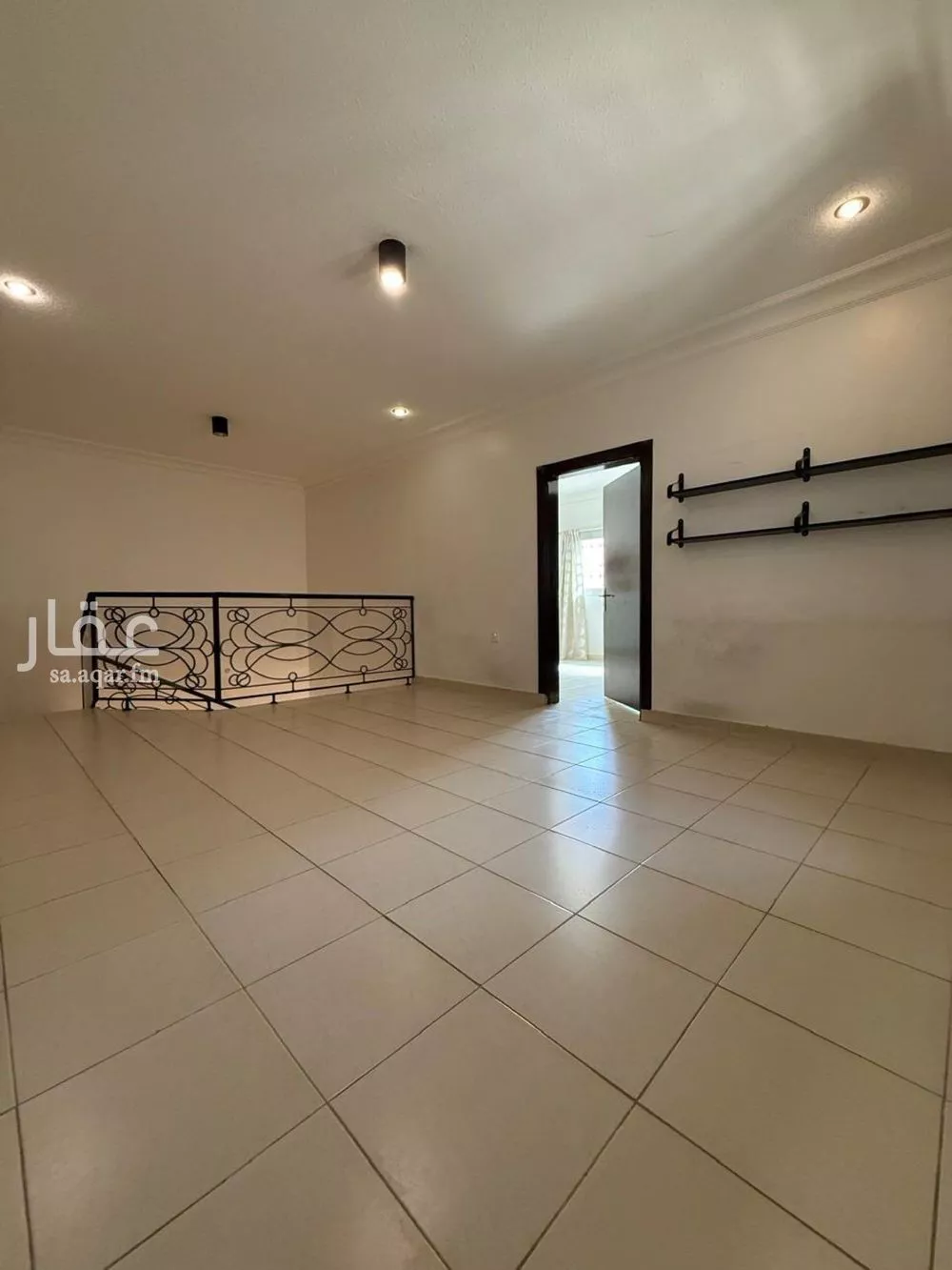 4 bedroom villa in Al Rabwa 13