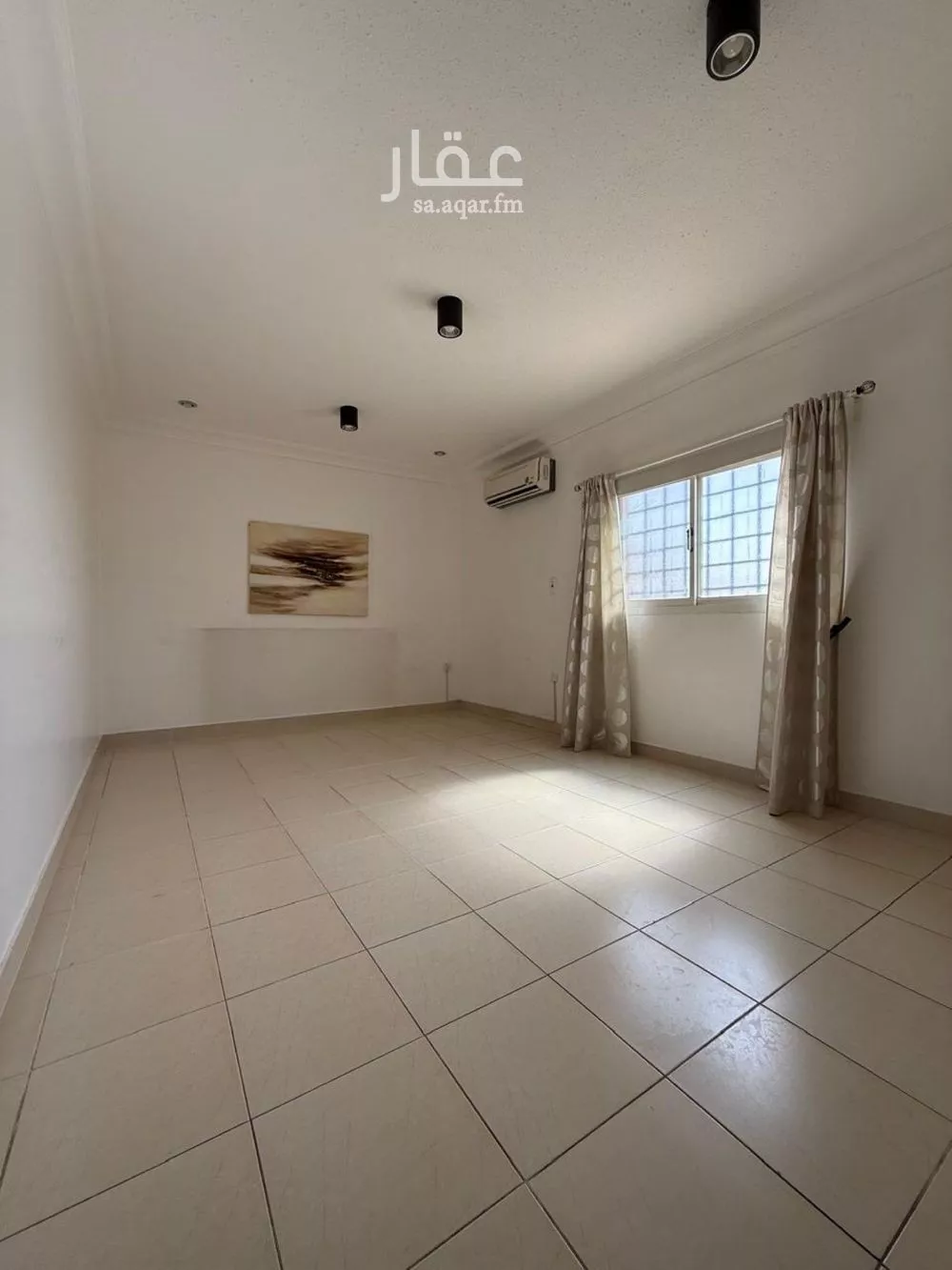 4 bedroom villa in Al Rabwa 14