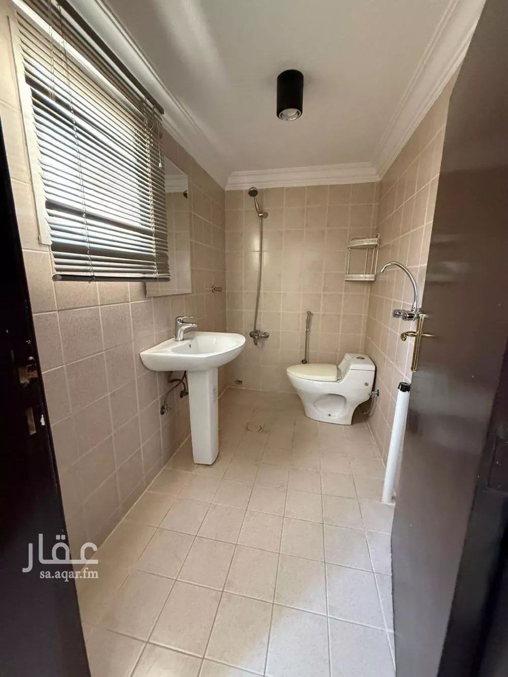 4 bedroom villa in Al Rabwa 21