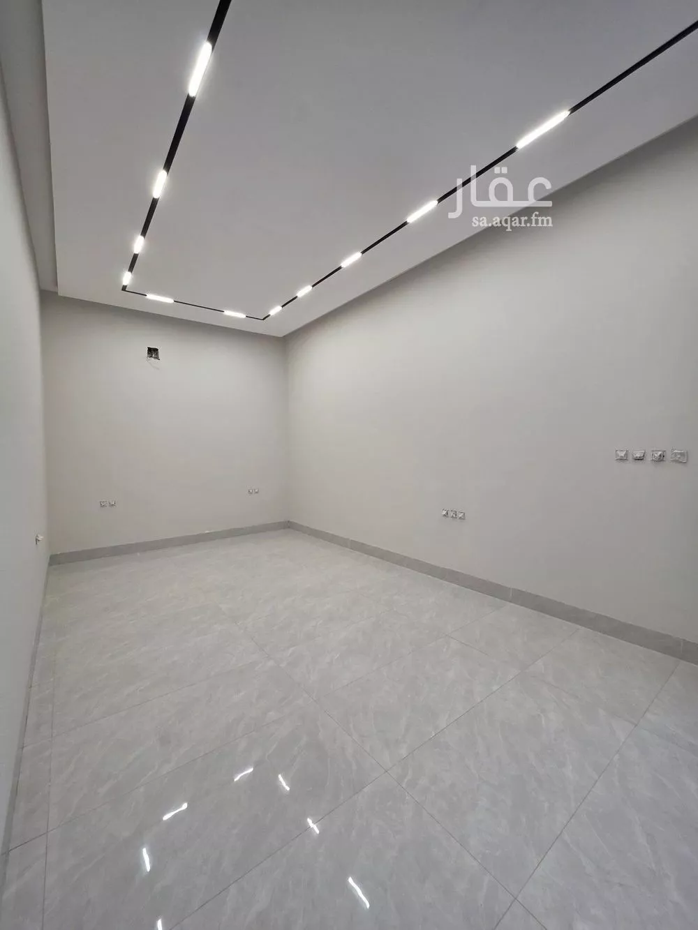 6 bedroom villa in Al Maizilah 9