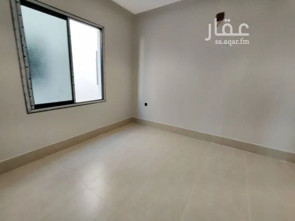 فيلا 5 غرف في عكاظ 19