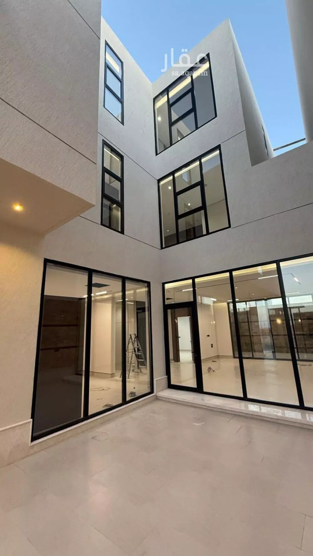 5 bedroom villa in Al Mahdiyyah 3
