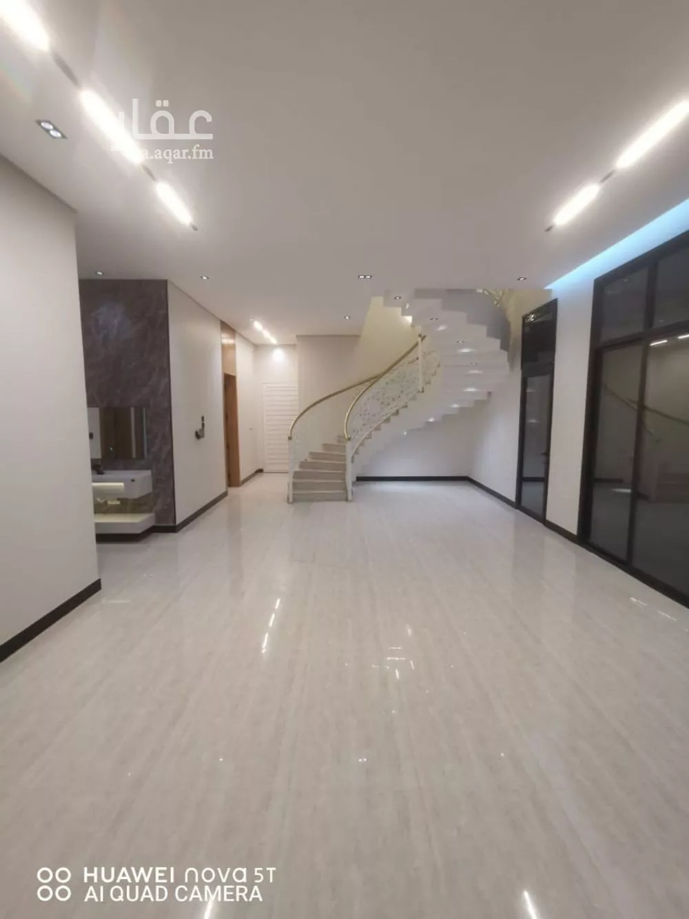 5 bedroom villa in Al Rimal 4