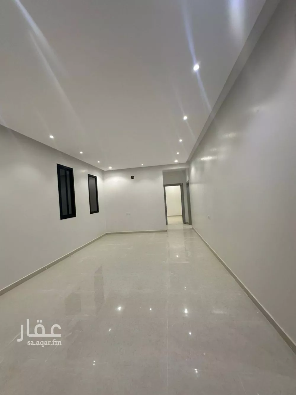 فيلا 5 غرف في الشرق 6