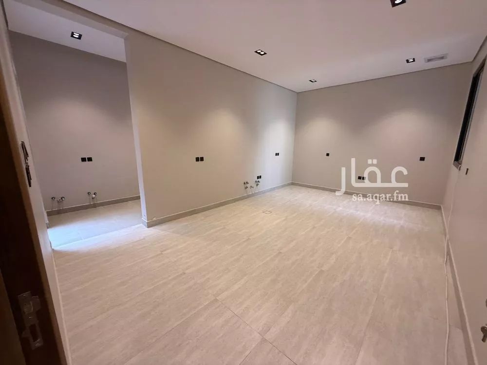 5 bedroom villa in Al Rimal 5