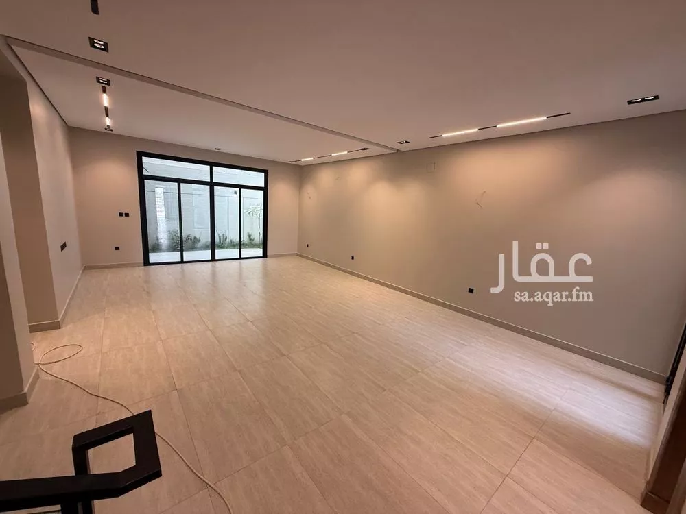 5 bedroom villa in Al Rimal 7