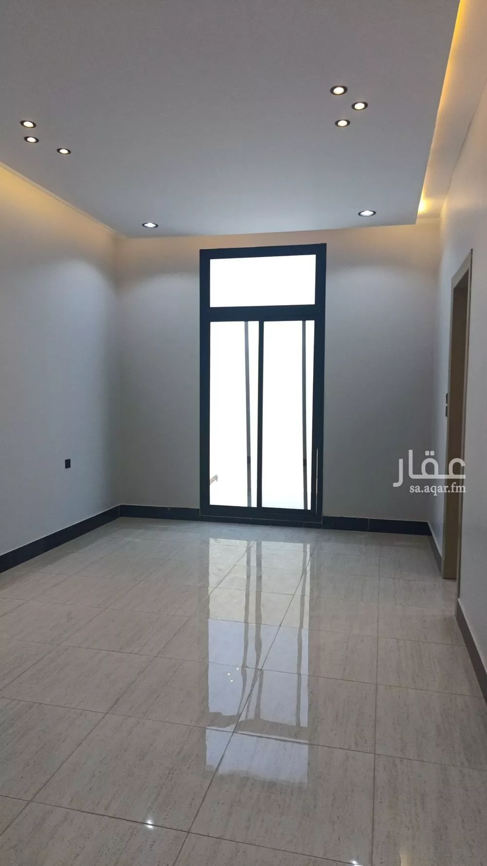 فيلا 5 غرف في عكاظ 16