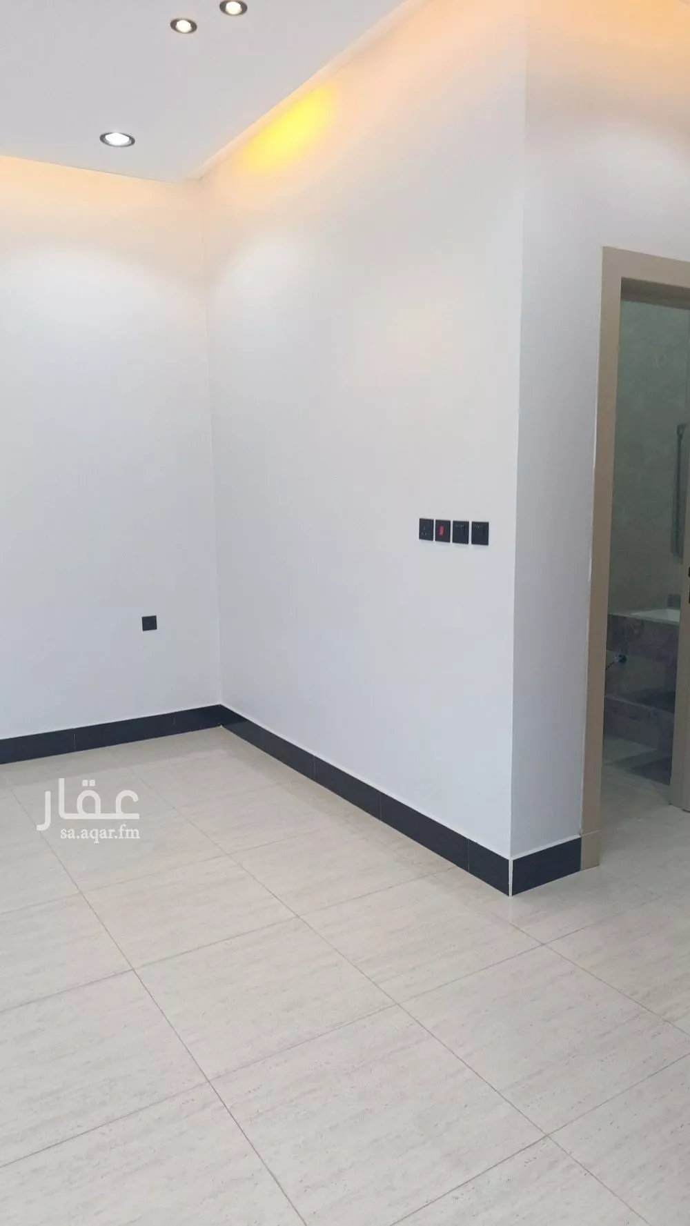 فيلا 5 غرف في عكاظ 9