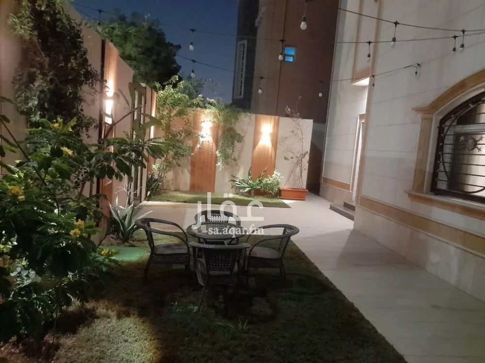 5 bedroom villa in Al Nakheel 2
