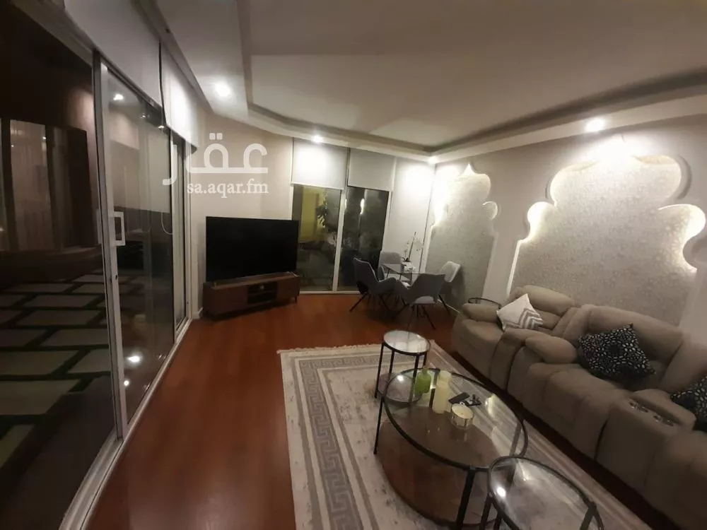 5 bedroom villa in Al Nakheel 27