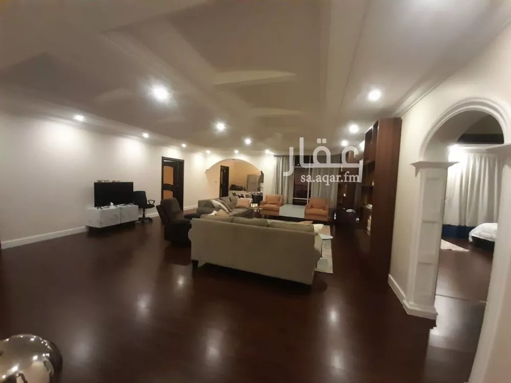 5 bedroom villa in Al Nakheel 30