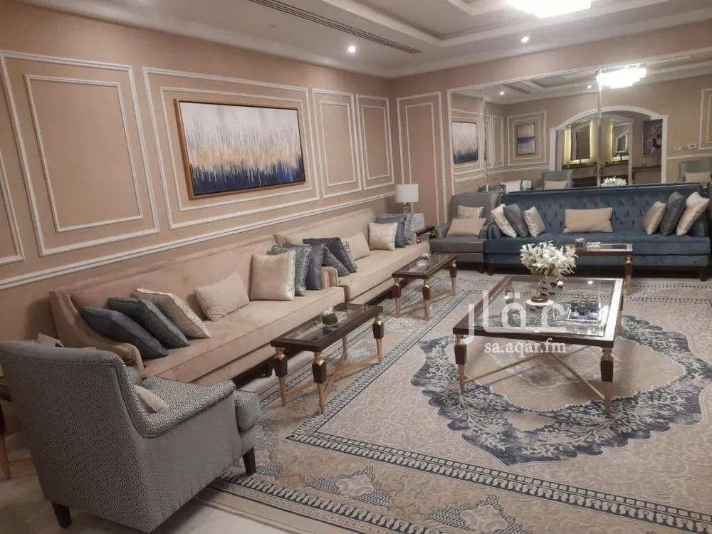 5 bedroom villa in Al Nakheel 8