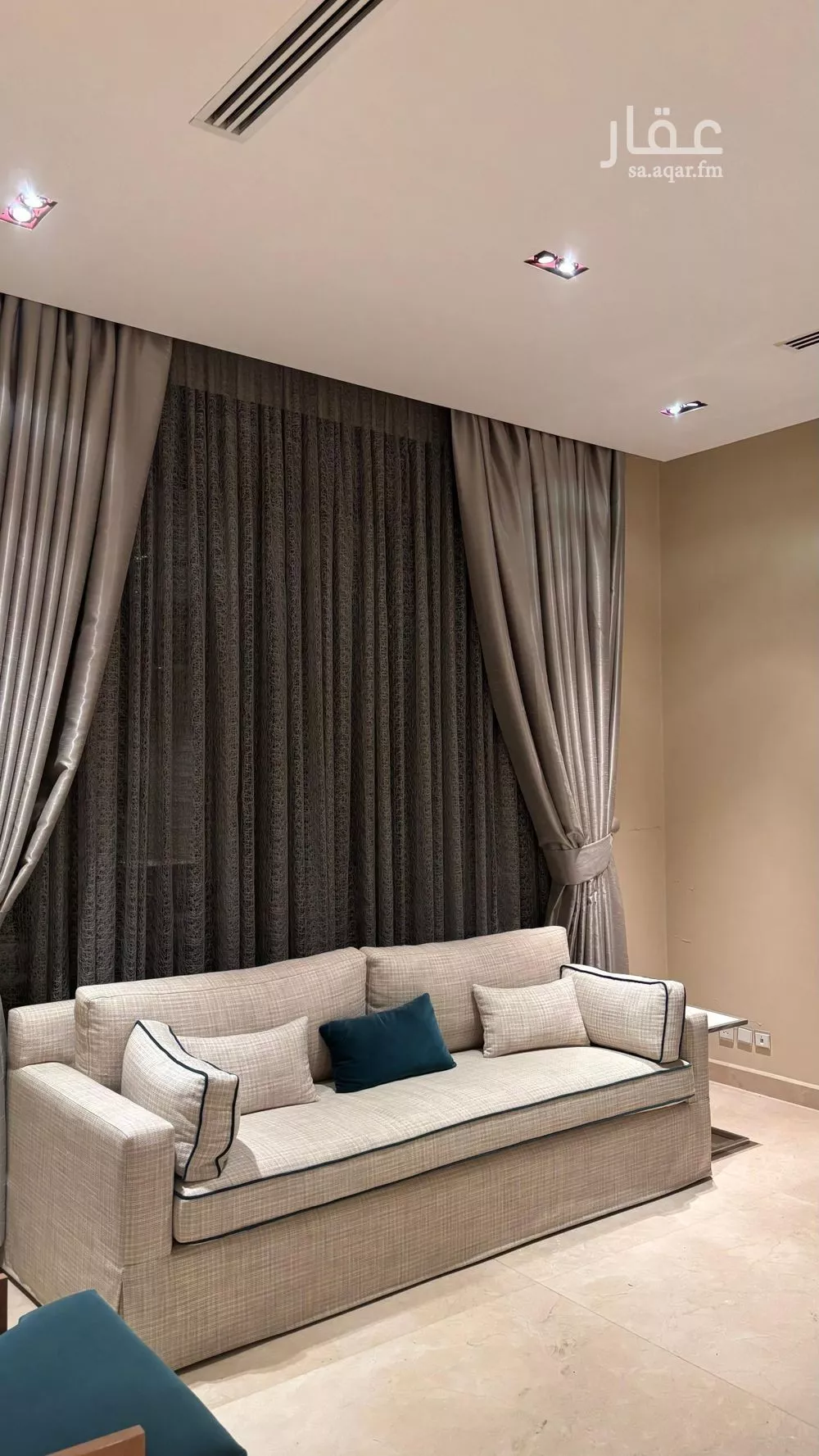 5 bedroom villa in Al Yasmin 10