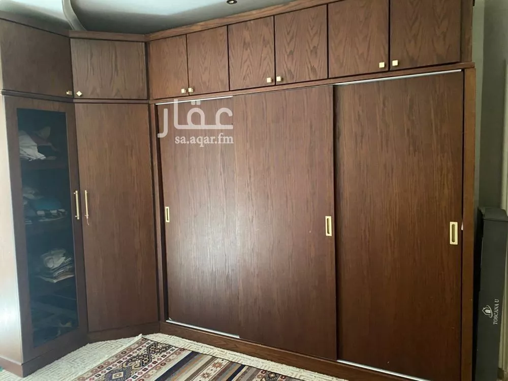 فيلا 7 غرف في عرقة 4