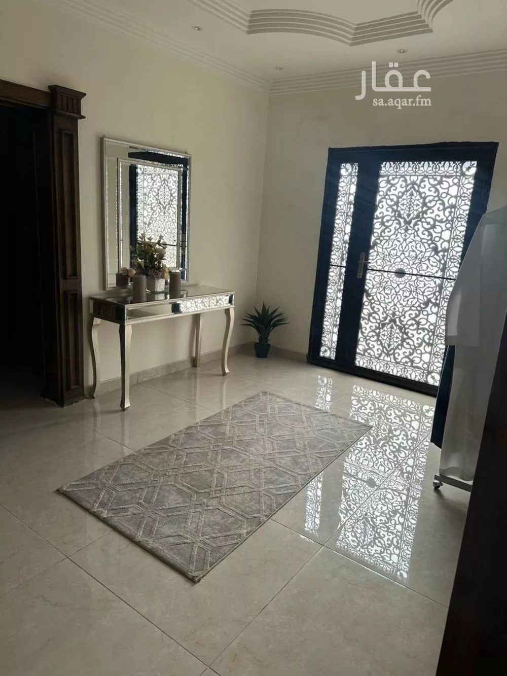 8 bedroom villa in Al Malqa 2