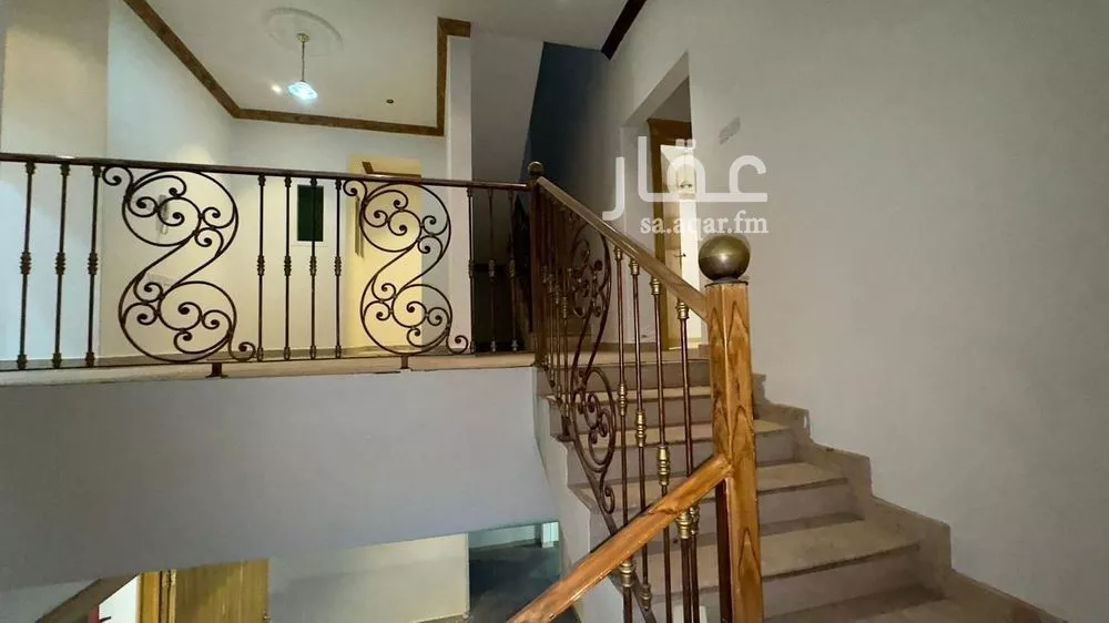4 bedroom villa in Al Uraija Al Gharbiyah 12