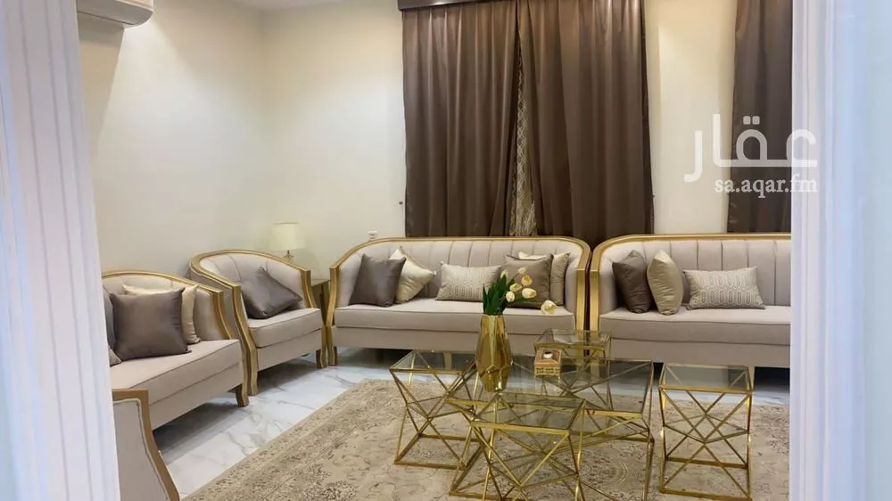 5 bedroom villa in Al Maizilah 4