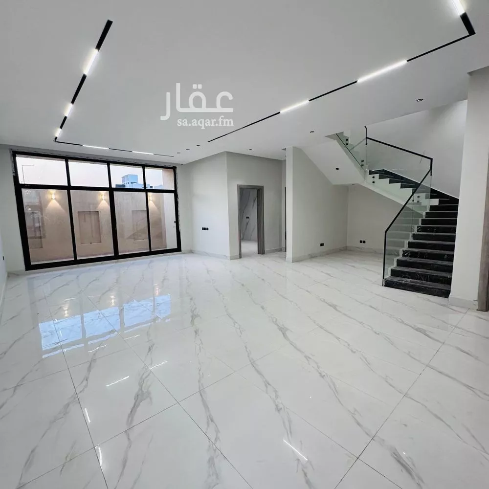 9 bedroom villa in Dhahrat Namar 12