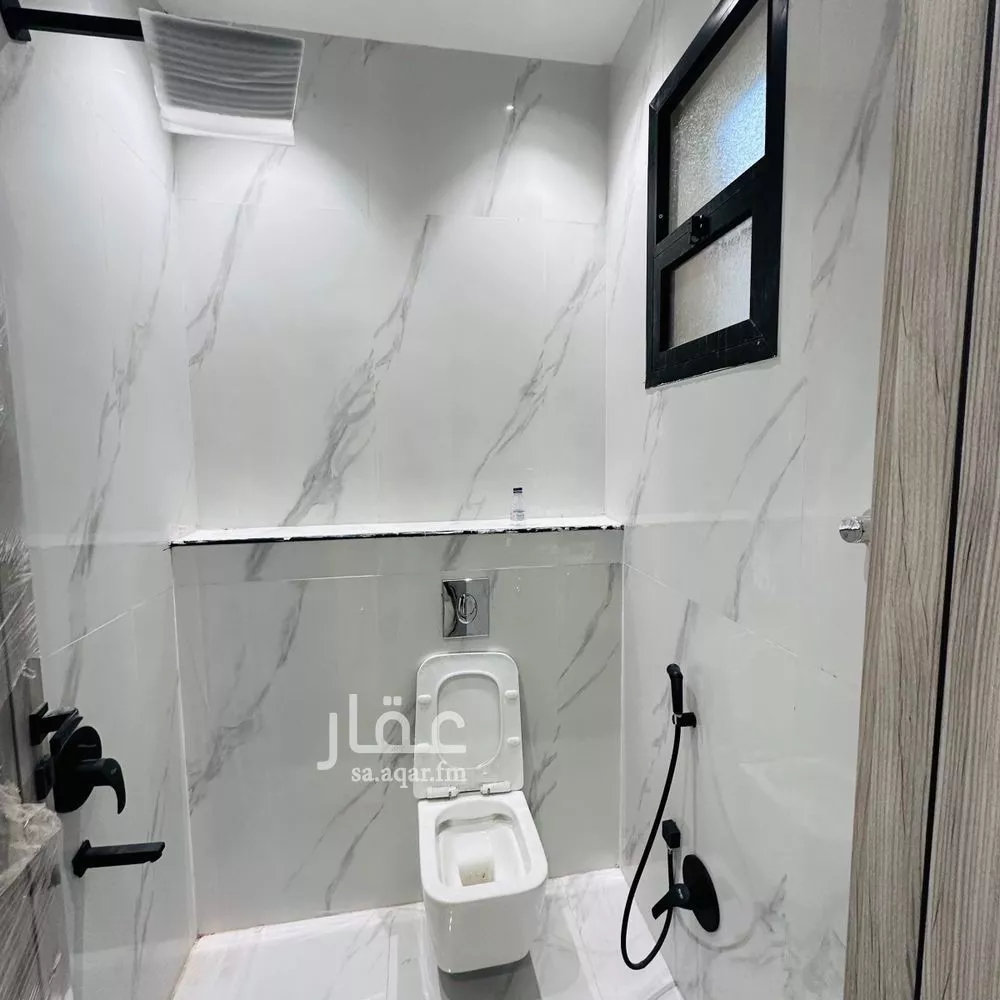 9 bedroom villa in Dhahrat Namar 3