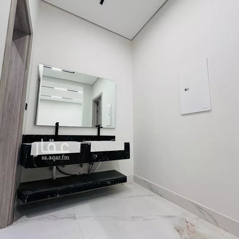 9 bedroom villa in Dhahrat Namar 5